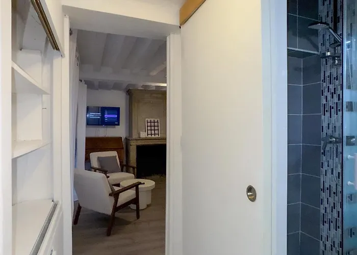 Apartament Dionysos Caen